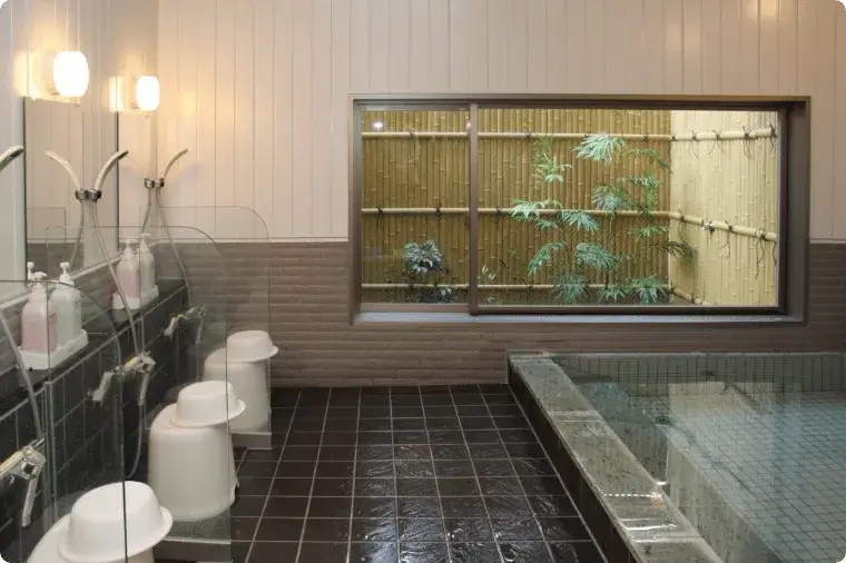 男女別大浴場が毎日無料！